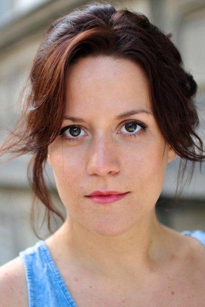 Julia-Maria Arnolds - Actor Profile Photo