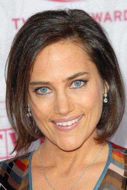 Amy Linker - Actor Profile Photo