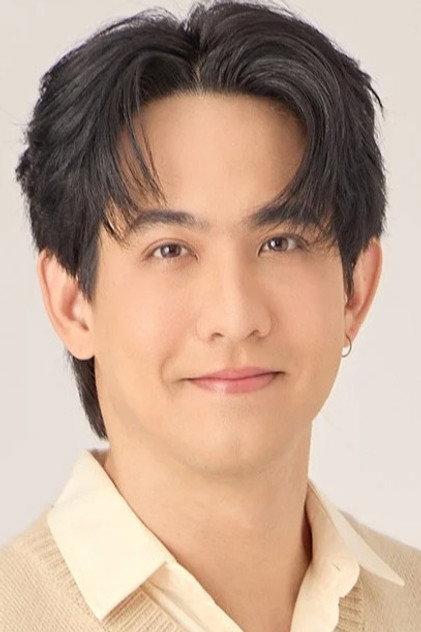 Leo Saussay - Actor Profile Photo