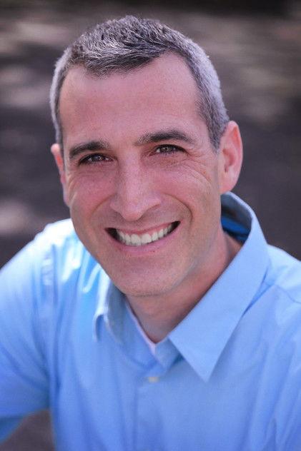 Andy Ussach - Actor Profile Photo