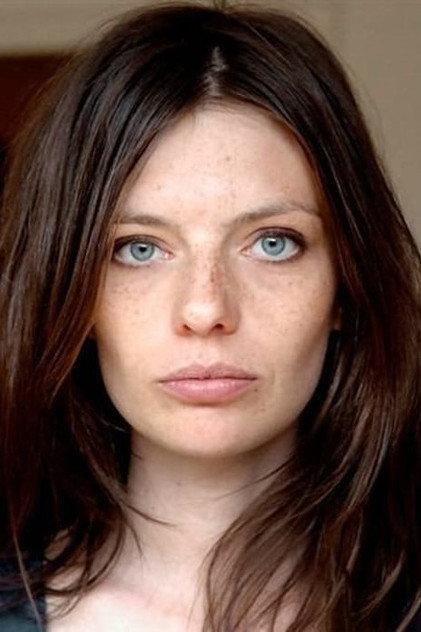 Amélie Daure - Actor Profile Photo
