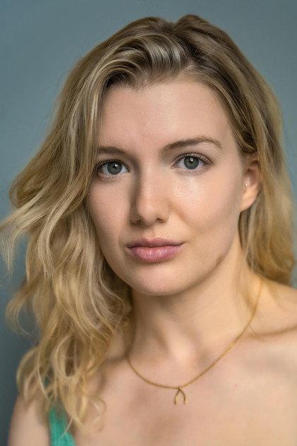 Samantha Binkerd - Actor Profile Photo
