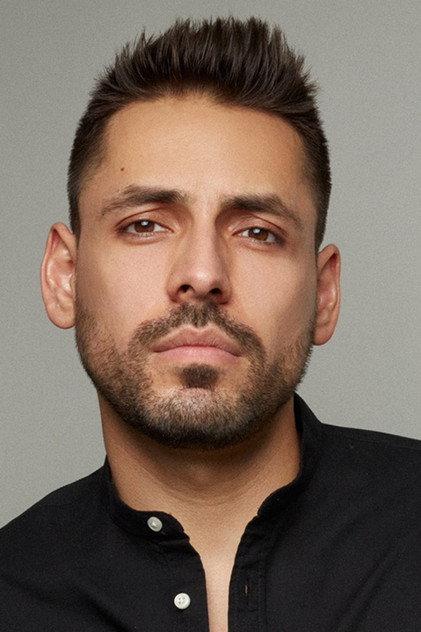 Alejandro Oliva - Actor Profile Photo