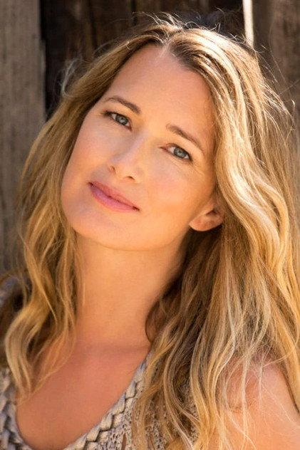 Suzanne Lanza - Actor Profile Photo