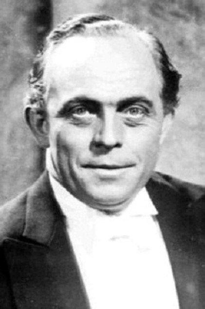 Hugo Fischer-Köppe - Actor Profile Photo