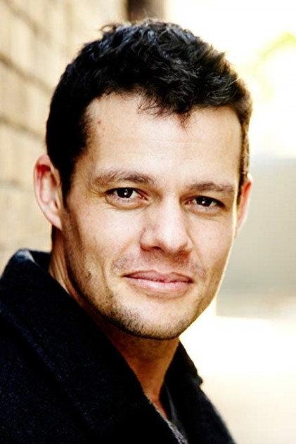 Gareth Rickards - Actor Profile Photo