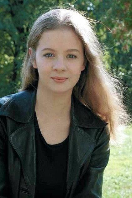 Anna Powierza - Actor Profile Photo