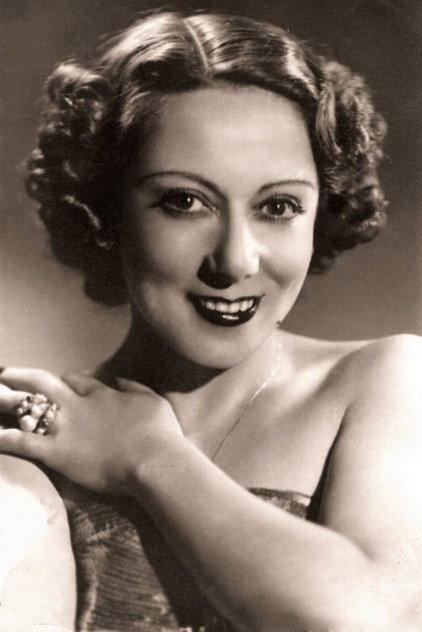 Laura Pinillos - Actor Profile Photo