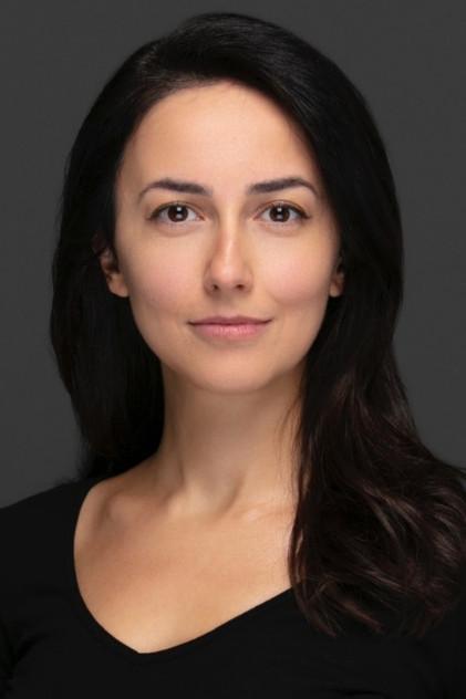 Ezgi Ay - Actor Profile Photo