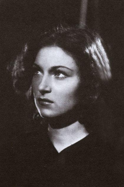 Oretta Fiume - Actor Profile Photo