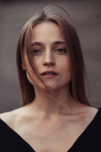 Kinga Jasik - Actor Profile Photo