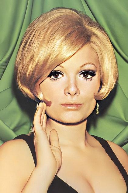 Semiramis Pekkan - Actor Profile Photo