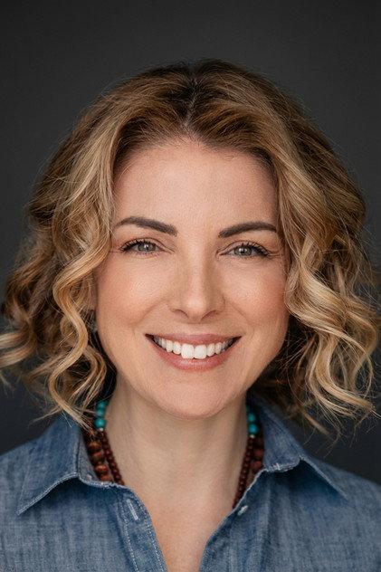 Özge Özberk - Actor Profile Photo