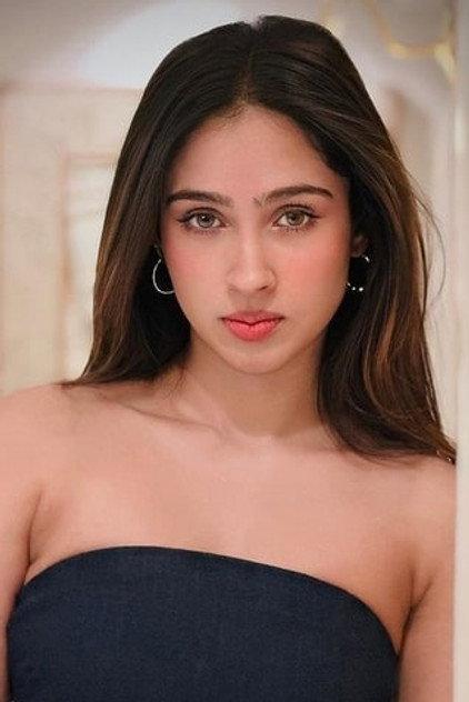 Pashmina Roshan - Actor Profile Photo