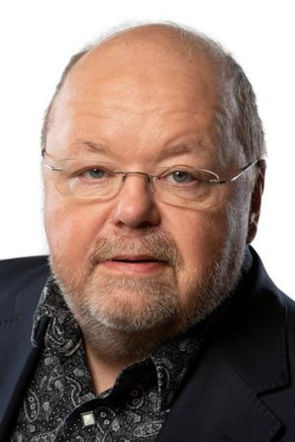 Kalle Moraeus - Actor Profile Photo