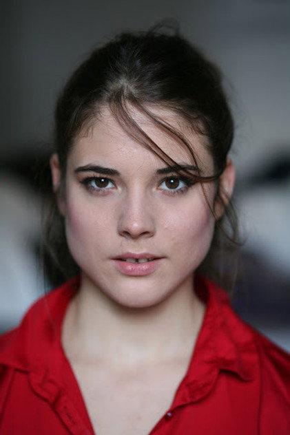 Laure Roldan - Actor Profile Photo