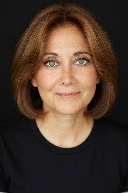 Tilbe Saran - Actor Profile Photo
