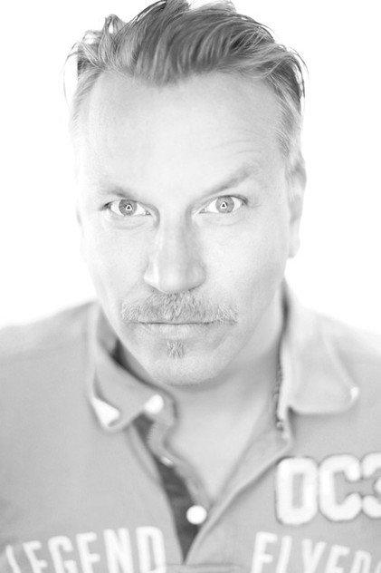 Patric Ullaeus - Actor Profile Photo