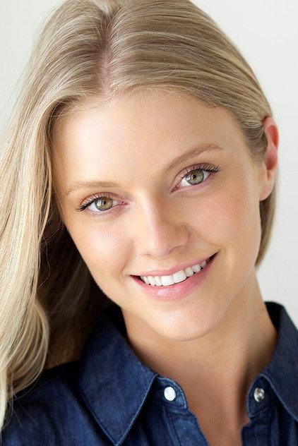 Elle Evans - Actor Profile Photo