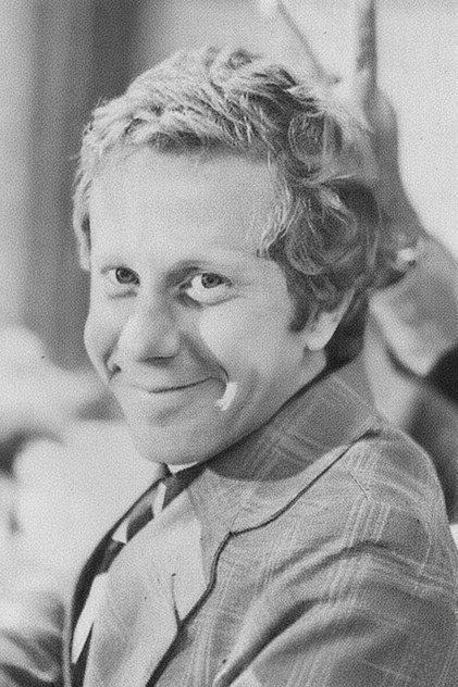 Olney Cazarré - Actor Profile Photo
