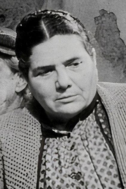 Elvira Tonelli - Actor Profile Photo