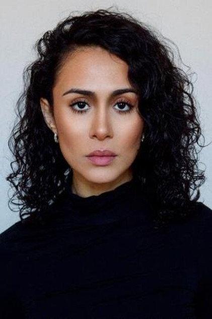 Roshi Hoss - Actor Profile Photo