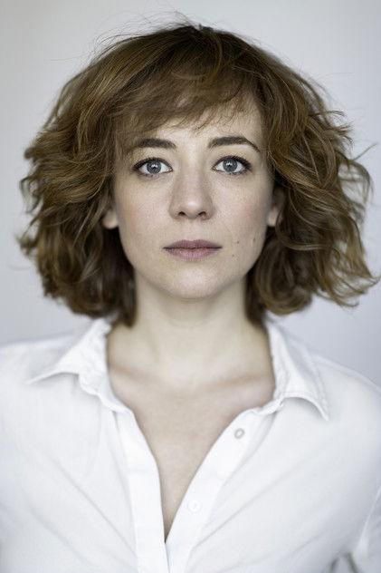 Sara Lazzaro - Actor Profile Photo