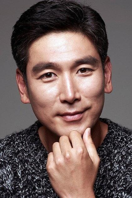 Park Jun-hyuk - Actor Profile Photo