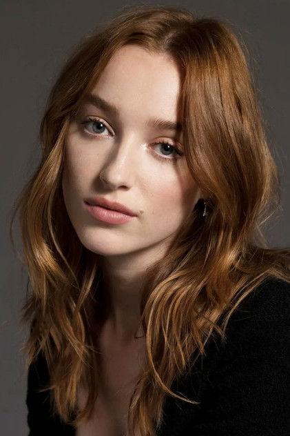 Phoebe Dynevor - Actor Profile Photo