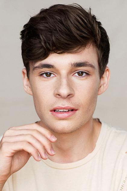 Tom-Éliot Girard - Actor Profile Photo