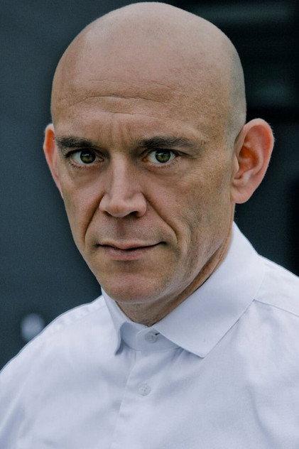 Robert Dölle - Actor Profile Photo
