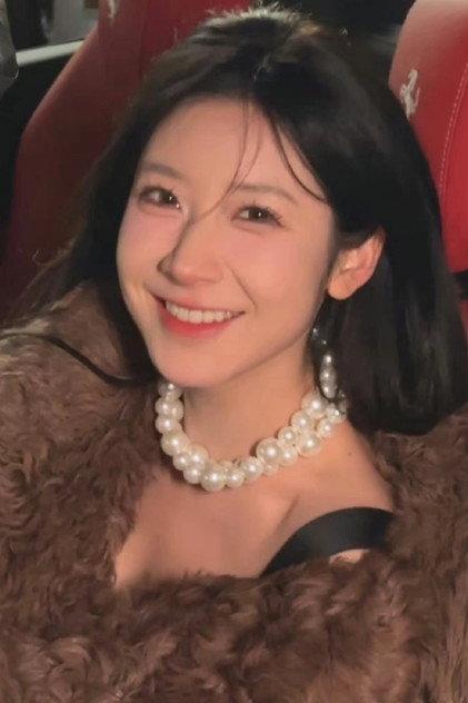 Ai Ye - Actor Profile Photo