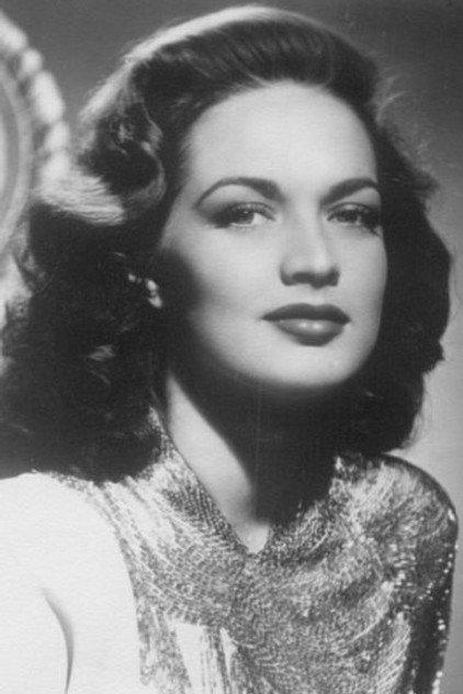 Ellen Ross - Actor Profile Photo