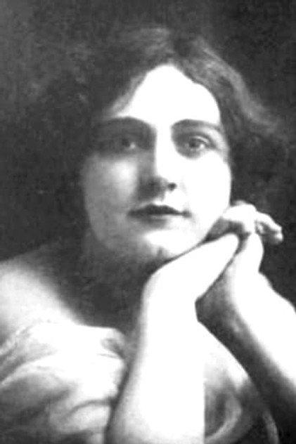 Fanny Simpson - Actor Profile Photo