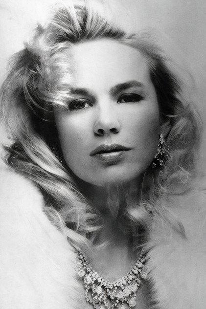 Ruth Collins - Actor Profile Photo