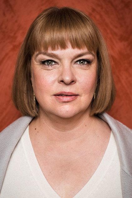 Elina Knihtilä - Actor Profile Photo
