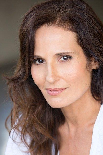 Lisa Roumain - Actor Profile Photo