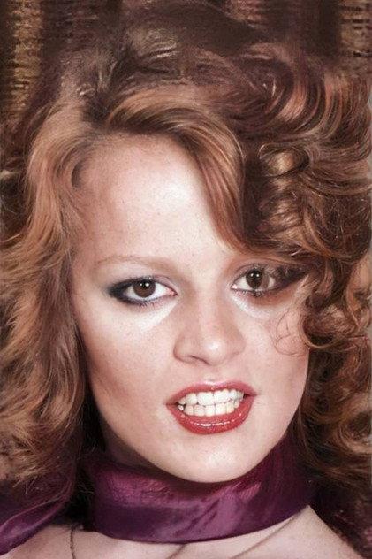 Lisa De Leeuw - Actor Profile Photo