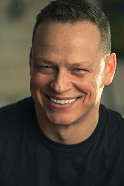 Aaron Hughes - Actor Profile Photo