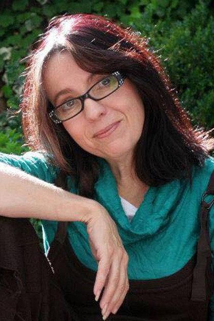 Mary-Anne Fahey - Actor Profile Photo