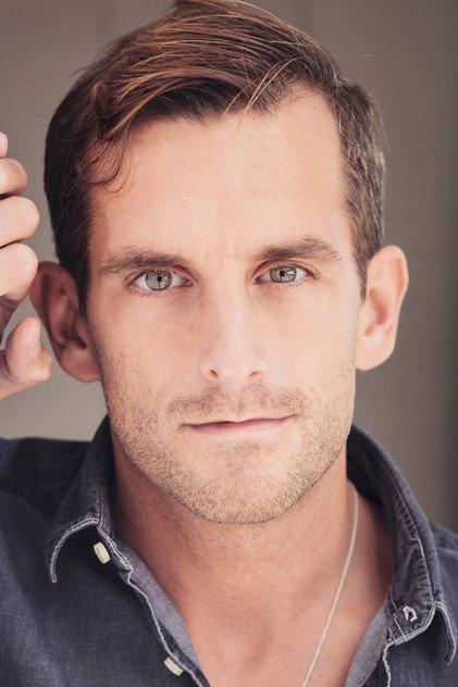 Iñigo Galiano - Actor Profile Photo