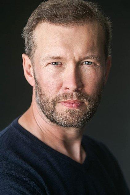 Gordon Alexander - Actor Profile Photo