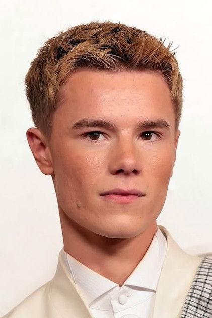 Edvin Ryding - Actor Profile Photo