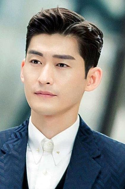 Hans Zhang - Actor Profile Photo