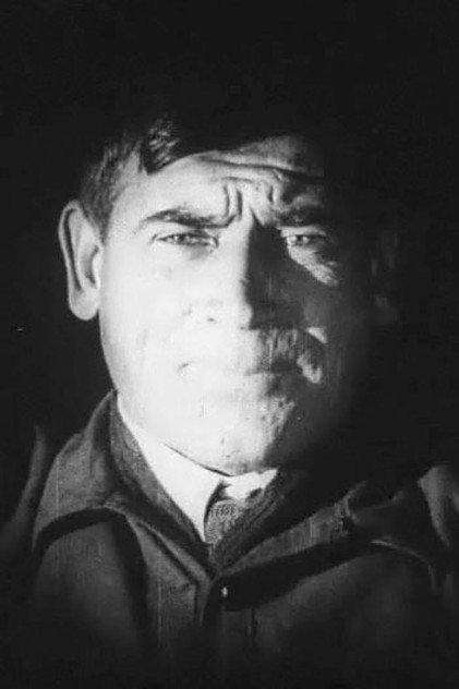 Eduard Gunn - Actor Profile Photo