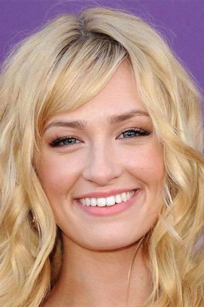 Makenna Cowgill - Actor Profile Photo