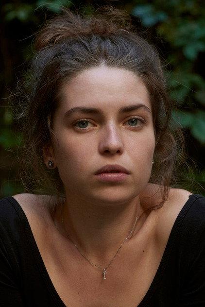 Ester Kuntu - Actor Profile Photo