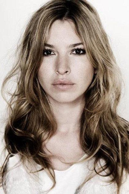 Tara Elders - Actor Profile Photo