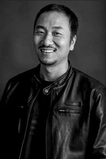 Yi Shi - Actor Profile Photo