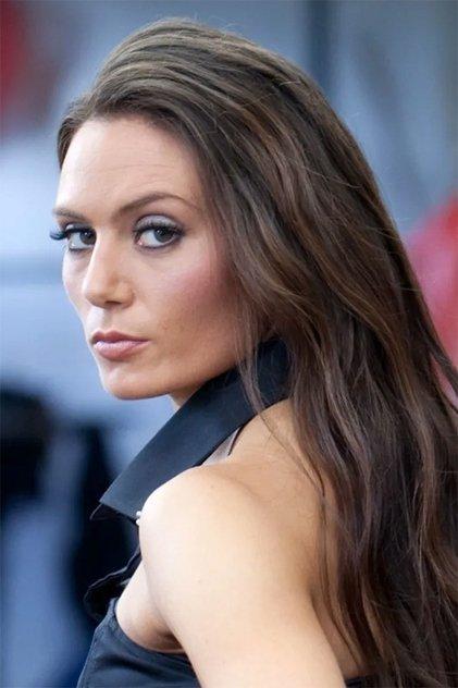 Zara Phythian - Actor Profile Photo